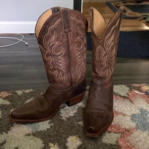 Cowgirl boots. Size 8 1/2. Some scuffs but otherwise in good condition.